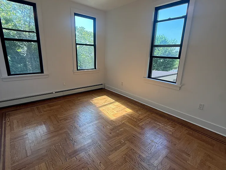 40 Sterling Ave #1 — Photo 19