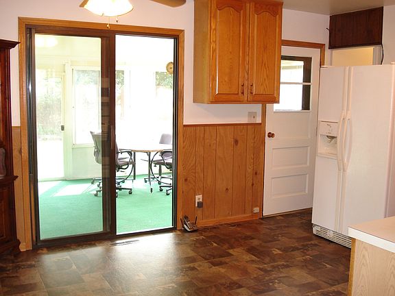 2nd image of 1735 Evans Ave