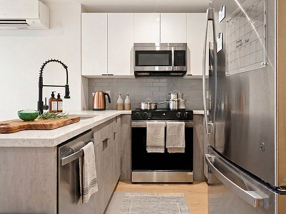2nd image of 113 W 13th St APT 2
