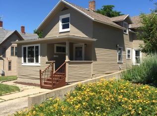 320 Park St, Elgin, IL 60120