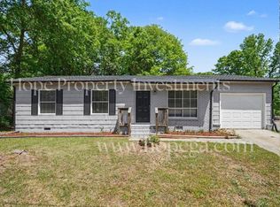 4 Midland Park Ln, Newnan, GA 30263
