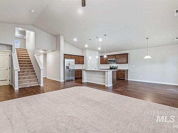 3rd image of 15837 N Limestone Way