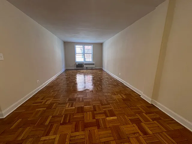 2935 Ocean Pkwy #3 — Photo 4