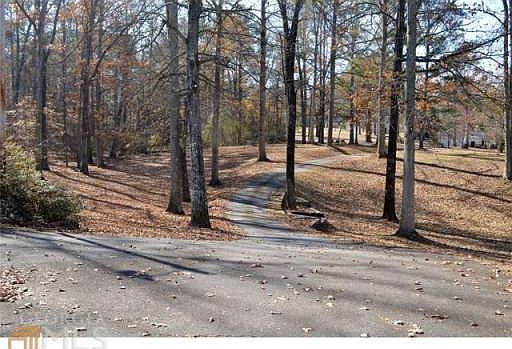 3rd image of 235 Sandy Lake Cir