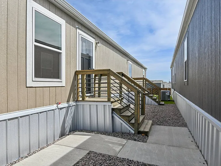 1010 Monarch Dr — Photo 15