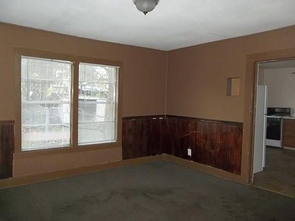 3rd image of 1643 Fairfax St