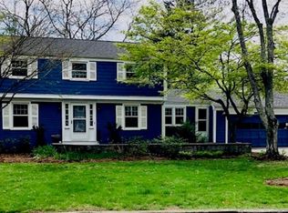 3 Laurel Ln, Barrington, RI 02806