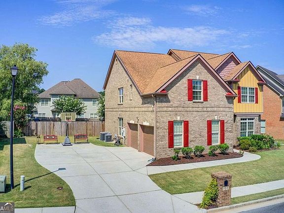 2nd image of 408 Arbor Ln