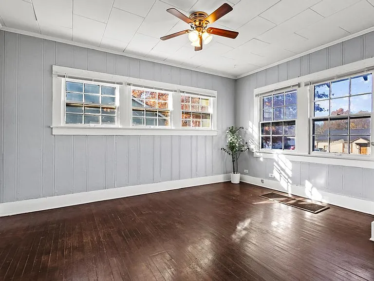 1310 W Morton St — Photo 13