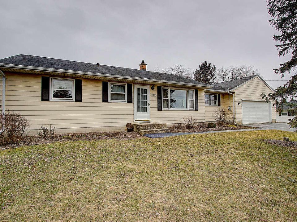 1st image of 19365 N Hills Dr