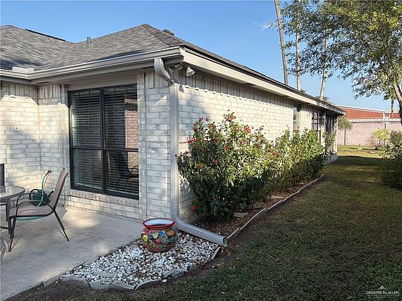 4th image of 934 Katrin Dr