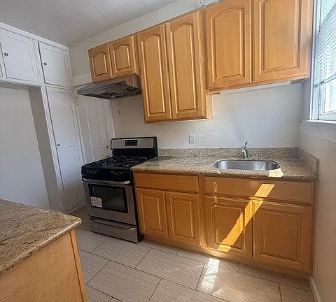 5th image of 1351 California St APT 10