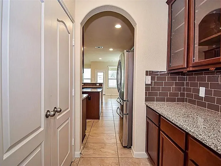 17626 Sauki Ln — Photo 3