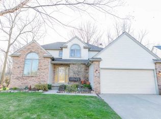 1395 Wildwood Trl, Saline, MI 48176