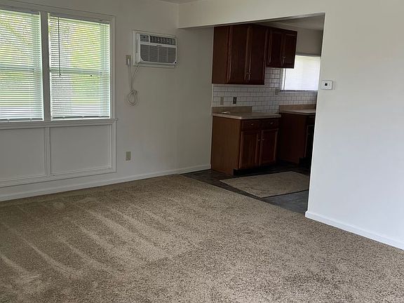 4th image of 351 N Roanoke Ave #351