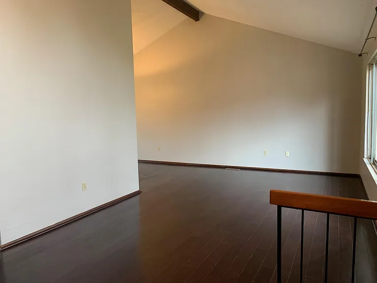 1081 Oakbrooke Dr — Photo 6