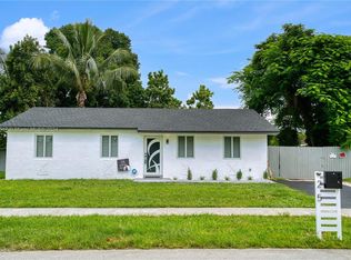 25 SW 17th Ave, Homestead, FL 33030