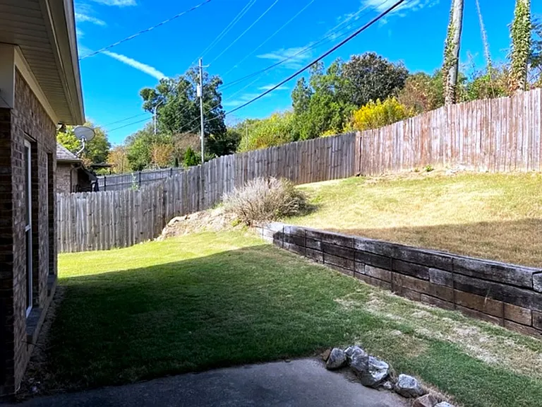 710 Valley St — Photo 23