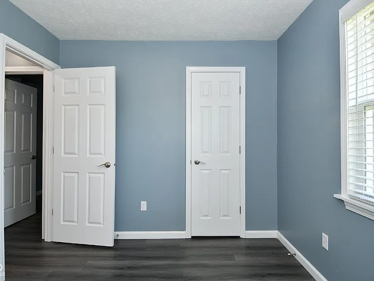 7826 Five Points Rd — Photo 17