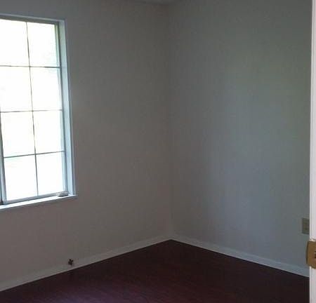 5th image of 5899 Chatham Ct