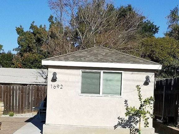 5th image of 1692 Fairview St