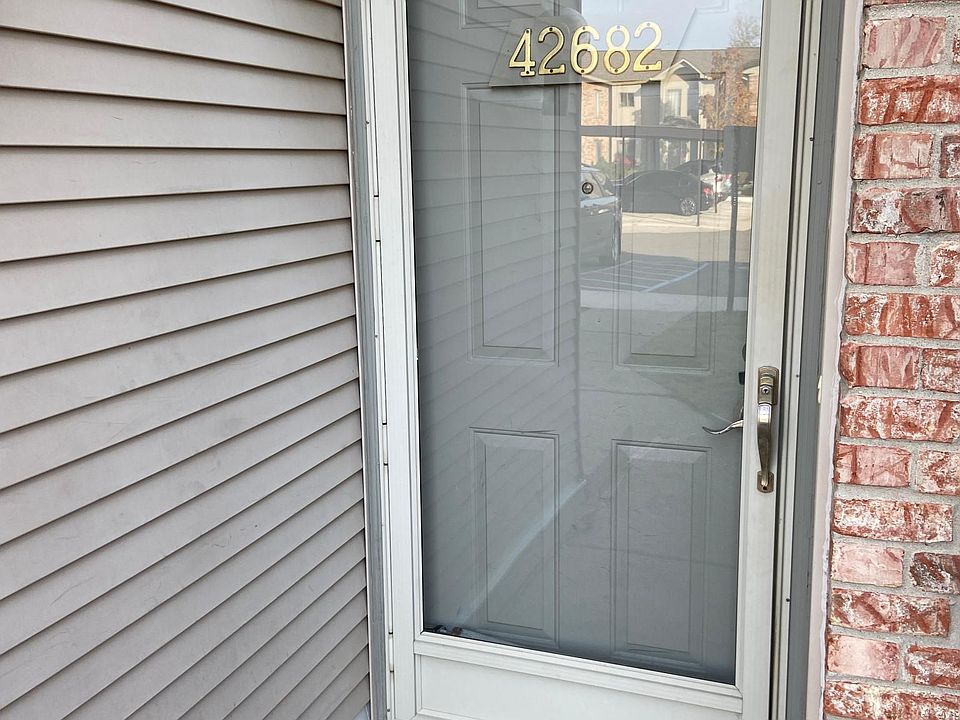 1st image of 42682 Lilley Pointe Dr #221