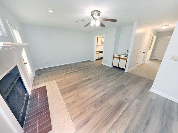 5th image of 5806 Woodgate Cir
