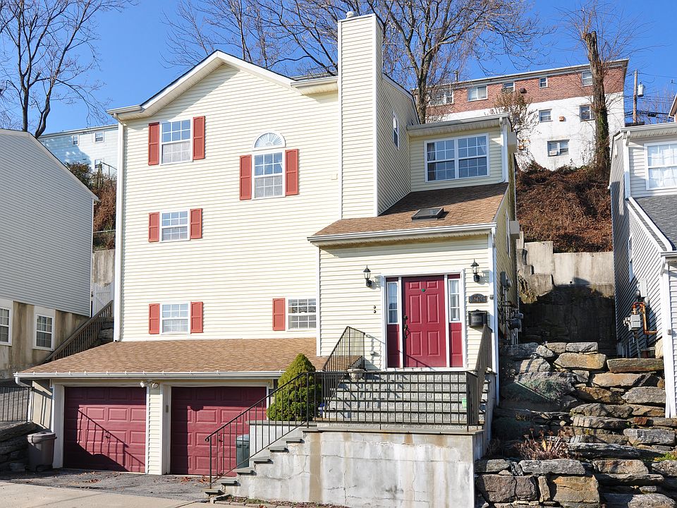 1st image of 215 Mary Lou Ave #2