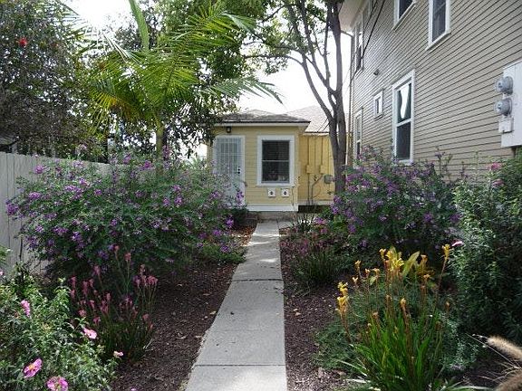 2nd image of 227 Ivy St