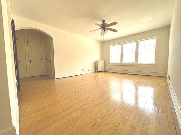 2nd image of 2637 N Maryland Ave APT 2