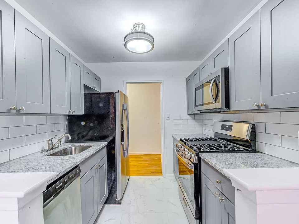 1st image of 1275 E 51st St APT 3P