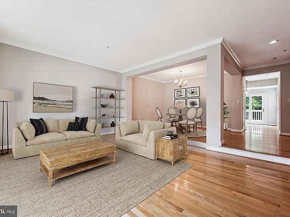 5th image of 21 Sterling Ct #1