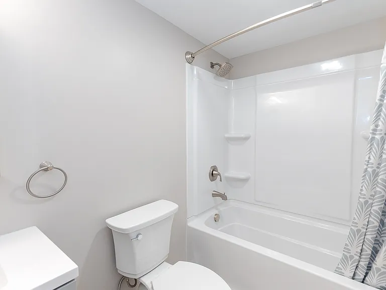 811 Eathan Ave — Photo 18