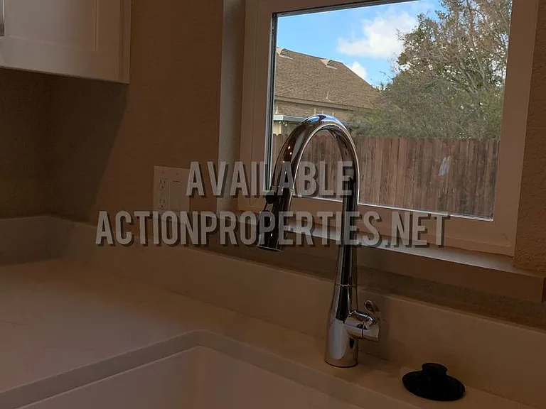 113 Doyle St #A — Photo 4