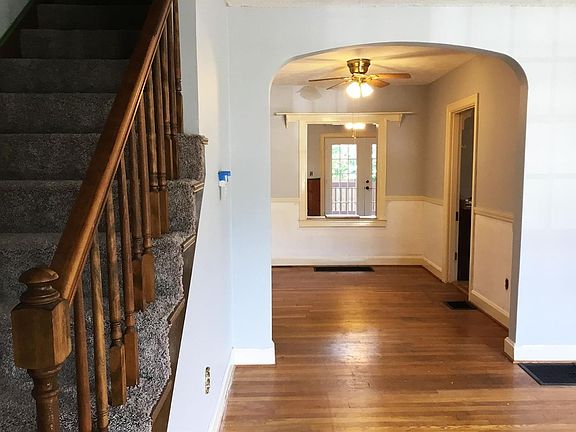 2nd image of 134 Glenn Pl