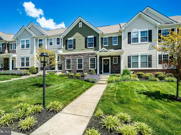 323 Stafford Ct, Chester Springs, PA 19425