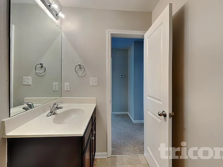 6931 Savannah Springs Dr — Photo 14