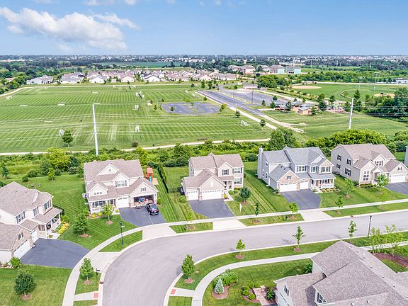 5th image of 8810 Pearsall Dr