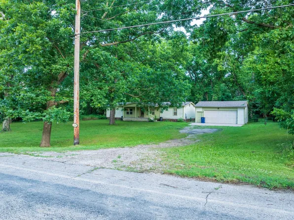 1566 County Road 1425, Caney, KS 67333
