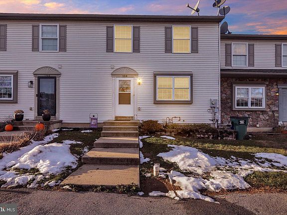 2nd image of 104 White Birch Ln