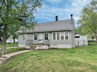 1428 Cedar St, Trenton, MO 64683