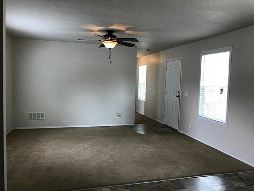 2nd image of 208 Red Oak Dr