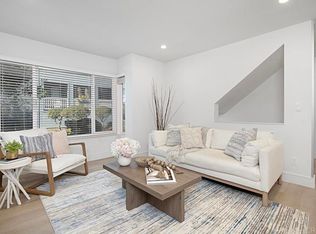 830 America Way, Del Mar, CA 92014