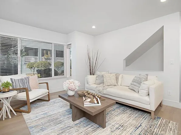 830 America Way, Del Mar, CA 92014