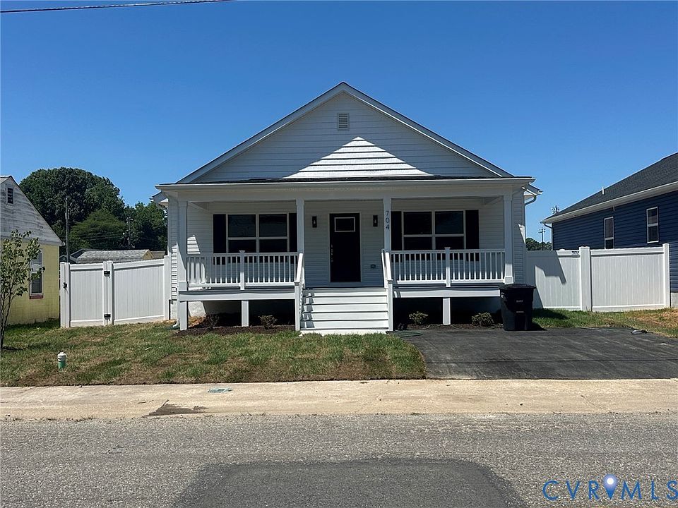 2nd image of 704 Jackson St