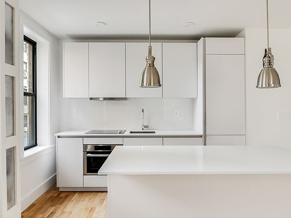 3rd image of 58 Linden Blvd APT 2E