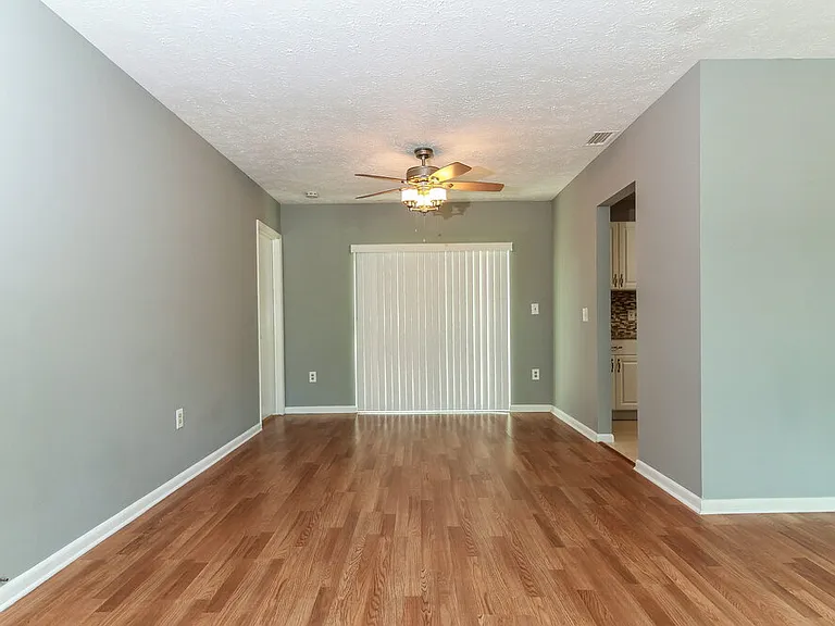 1199 Kinglet Ter — Photo 2