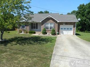 348 Broadmore Dr, Clarksville, TN 37042
