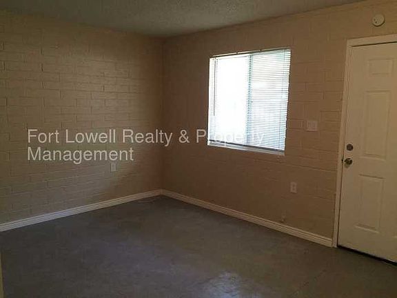 2nd image of 1548 W Denton Ln Ste 4