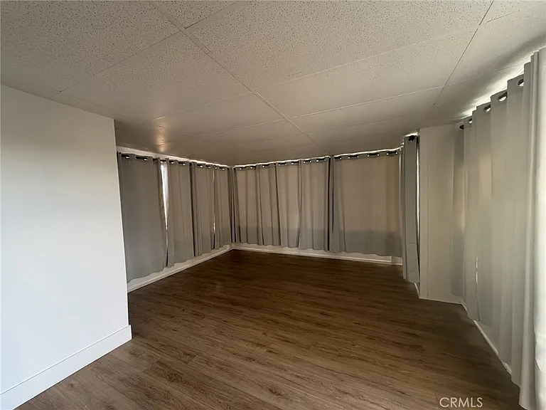 9551 Robin Ave — Photo 2